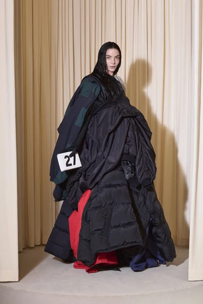 Look 27